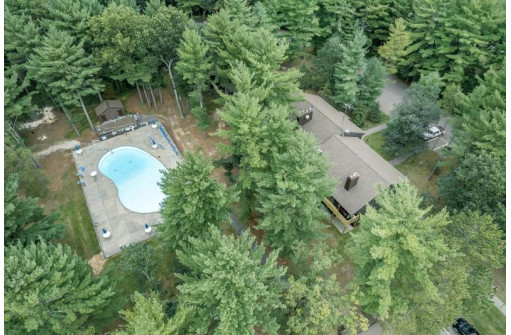 2 Spruce Tr, Wisconsin Dells, WI 53965