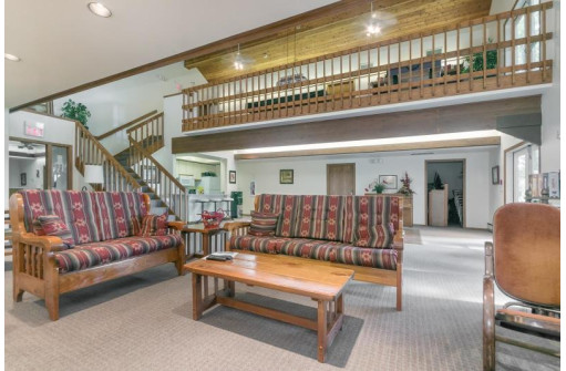 2 Spruce Tr, Wisconsin Dells, WI 53965