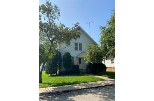 246 Clay St, Montello, WI 53949