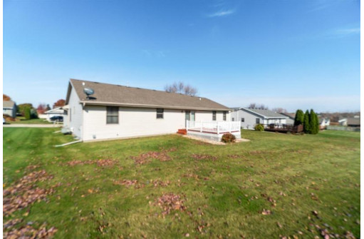 3743 Ridge Dr, Janesville, WI 53548