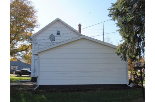 1203 14th St, Monroe, WI 53566-2437