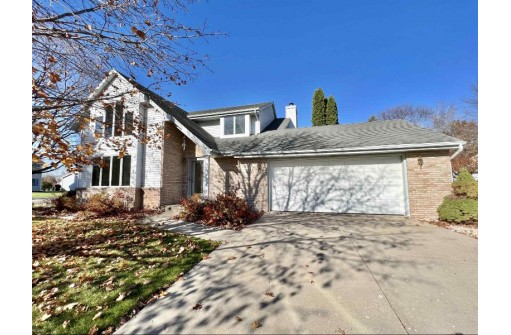 1007 Sentinel Dr, Janesville, WI 53546