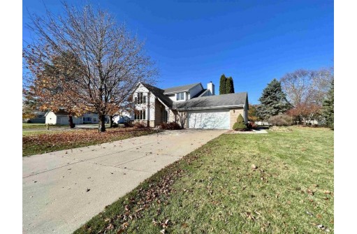 1007 Sentinel Dr, Janesville, WI 53546