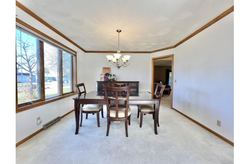 1007 Sentinel Dr, Janesville, WI 53546