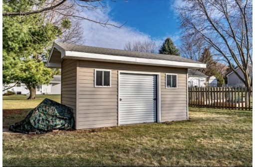 3771 Token Rd, DeForest, WI 53532