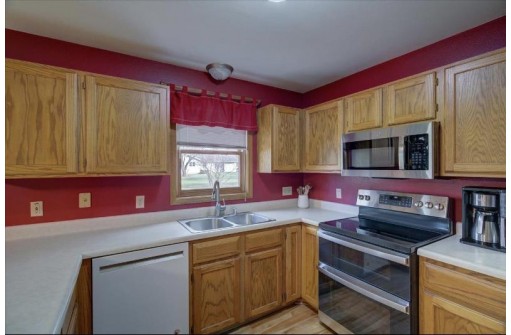 3771 Token Rd, DeForest, WI 53532