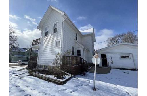 118 10th Ave, New Glarus, WI 53574