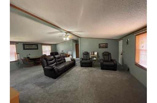 3958 W 9th Ct, Wisconsin Dells, WI 53965