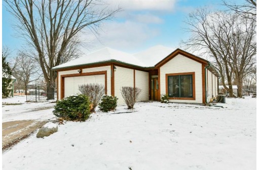 549 W Harper St, Whitewater, WI 53190