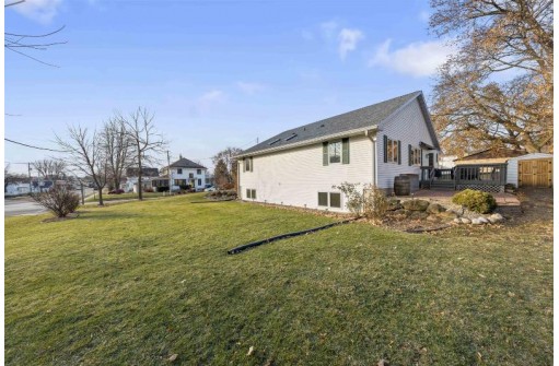 5312 Broadhead St, McFarland, WI 53558