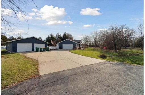 4321 S Spring Park Dr, Janesville, WI 53548-8537