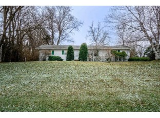 3237 Rising Sun Rd Sun Prairie, WI 53590