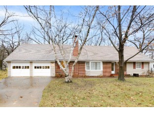 2607 E Collingswood Dr Beloit, WI 53511