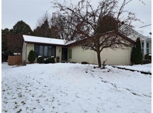 29 Newbury Cir Madison, WI 53711