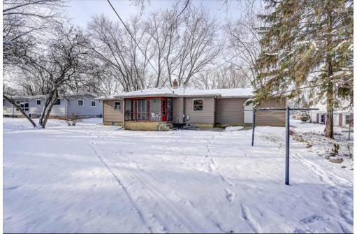 417 Anderson St, DeForest, WI 53532