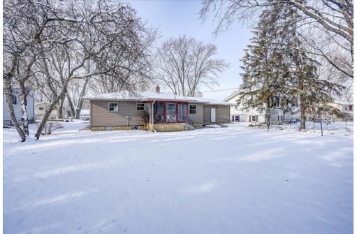 417 Anderson St, DeForest, WI 53532
