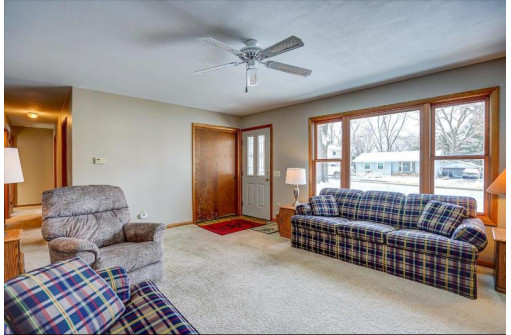 417 Anderson St, DeForest, WI 53532