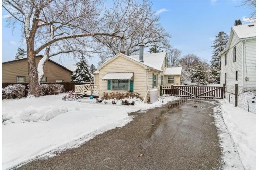 301 Plumb St, Milton, WI 53563