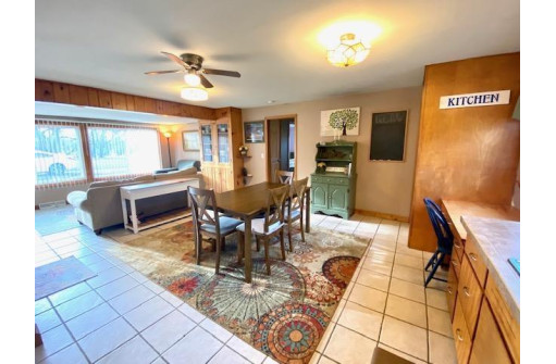 W2923 Green Isle Dr, Fort Atkinson, WI 53538