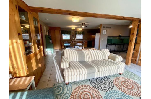 W2923 Green Isle Dr, Fort Atkinson, WI 53538