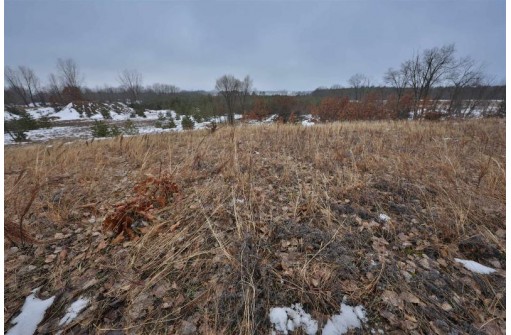 80 AC Fish Ave, Oxford, WI 53952