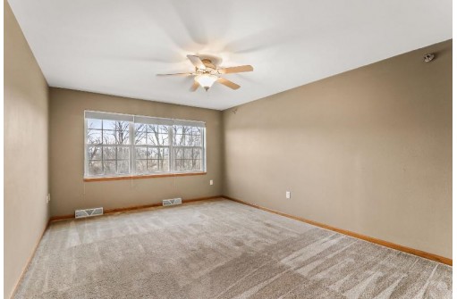 3 Eagle Summit Ct, Madison, WI 53718