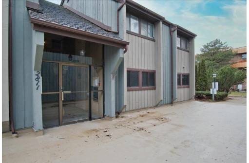 2811 Century Harbor Rd 2, Middleton, WI 53562