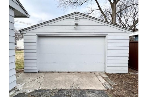 106 Cumberland Ln, Madison, WI 53714