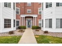 18 Kings Mill Cir 102, Madison, WI 53718