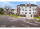 18 Kings Mill Cir 102, Madison, WI 53718