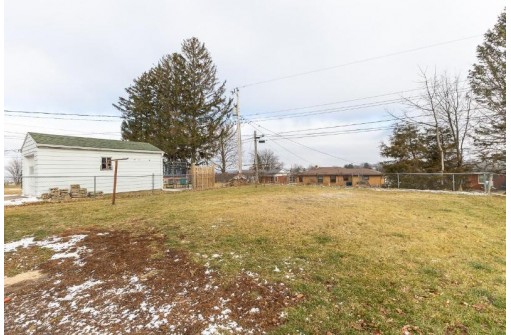 260 N Center St, Dickeyville, WI 53808