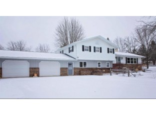 W8060 Whitetail Dr Pardeeville, WI 53954