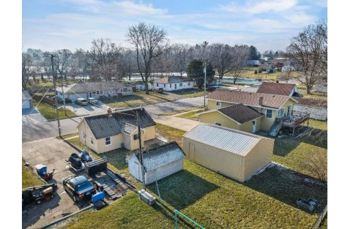 202 W Spaulding St, Watertown, WI 53098