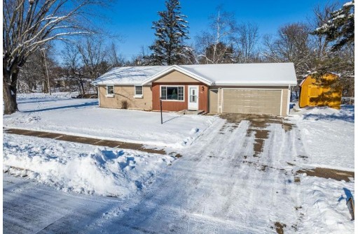 540 W 2nd St, Reedsburg, WI 53959