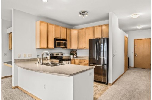 280 Division St 302, Madison, WI 53704