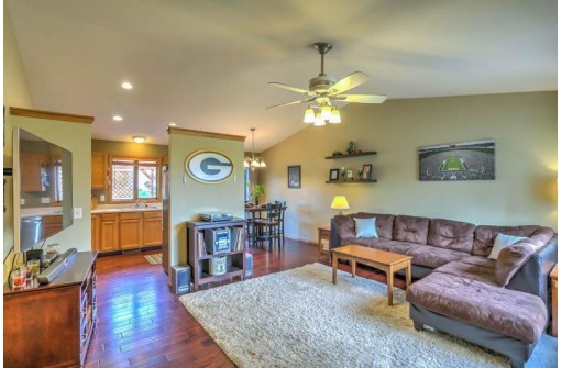 3606 Pine Grove Way, Madison, WI 53719