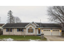 11 W Quarry St, Deerfield, WI 53531