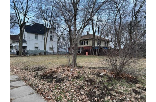 227 Portland Ave, Beloit, WI 53511