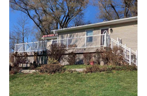 N4641 County Road A, Cambridge, WI 53523-9005