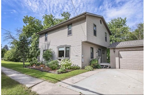 143 Campbell St, Columbus, WI 53925-1710