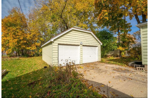 2438 E Mifflin St, Madison, WI 53704