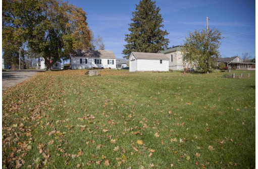 325 W Washington St, Dodgeville, WI 53533