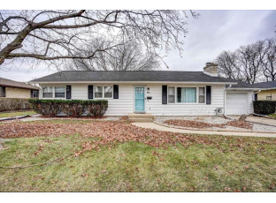 356 Hoover St Sun Prairie, WI 53590