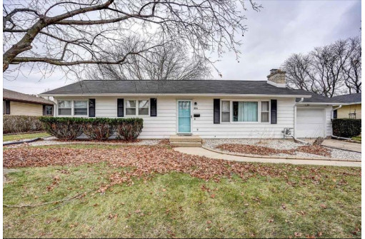 356 Hoover St, Sun Prairie, WI 53590