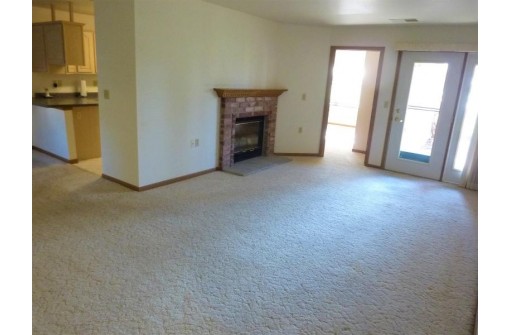 26 Pluim Dr APT 29, Waupun, WI 53963-1569