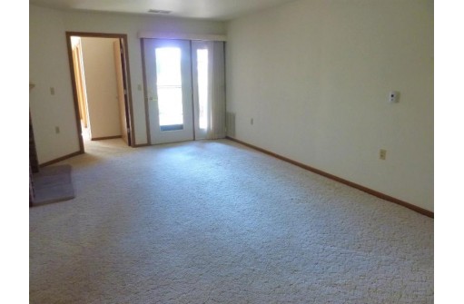 26 Pluim Dr APT 29, Waupun, WI 53963-1569