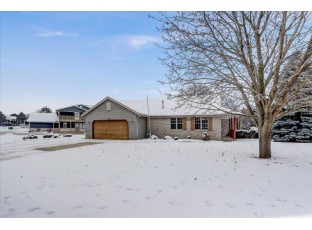 1832 Green Valley Dr Janesville, WI 53546