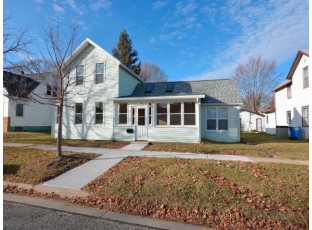 131 E Marion St Portage, WI 53901