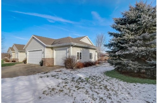 311 Dale Dr, Lodi, WI 53555