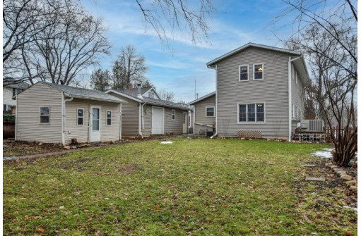 213 E North St, DeForest, WI 53532